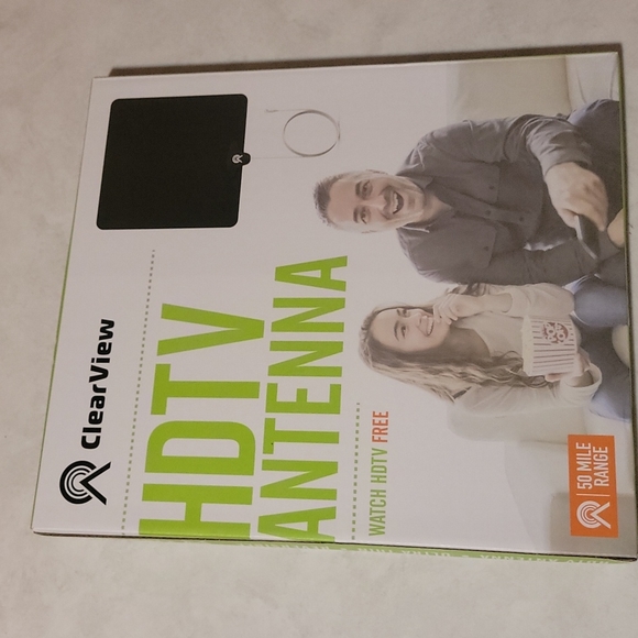 Clearview HDTV Antenna window/wall mount 50 mile range - Picture 2 of 3